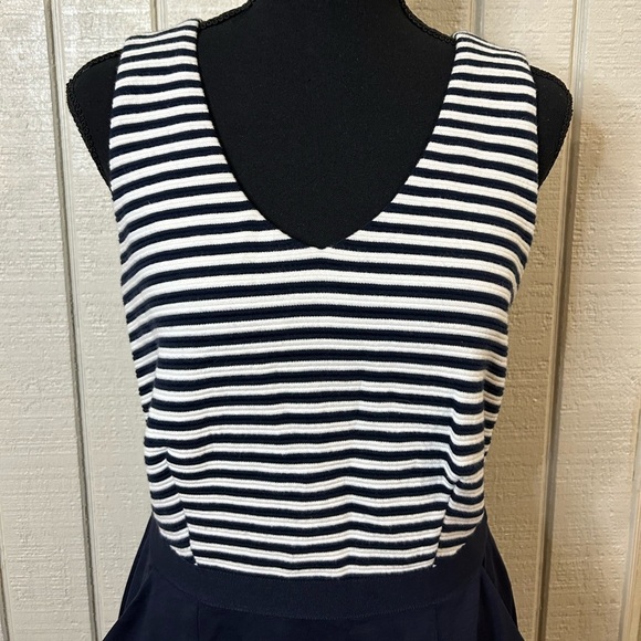 Boden Belle Ponte Navy Stripe Dress, size 8R. - Picture 4 of 7